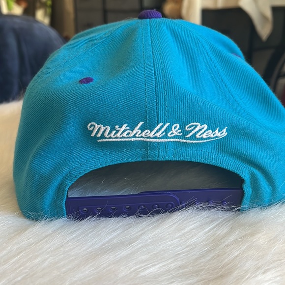 Hornets SnapBack - Picture 3 of 7